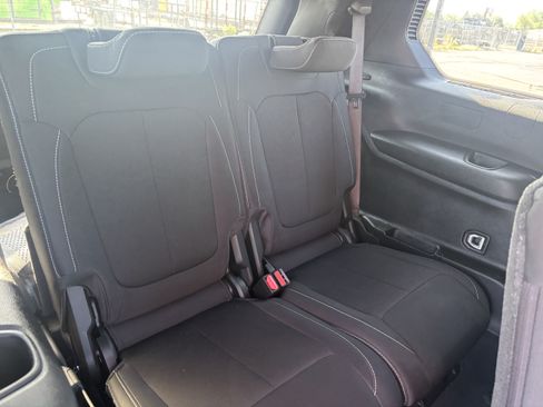 Used 2025 Jeep Grand Cherokee L Laredo AWD/4WD image 28