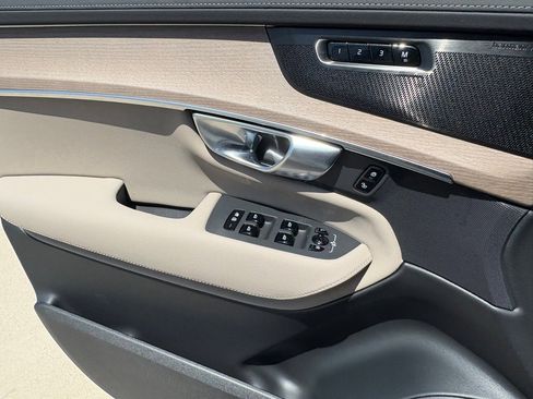 New 2025 Volvo XC90 T8 Plus w/ Protection Package Premier image 16