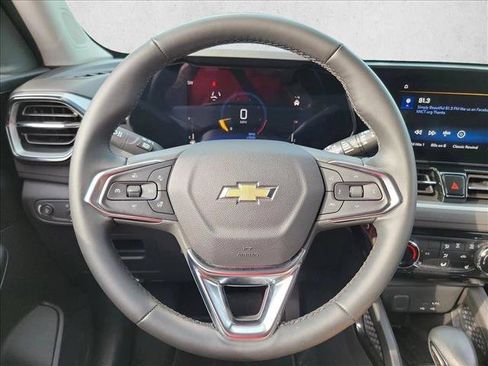 Used 2024 Chevrolet TrailBlazer LT w/ LT Cold Weather Package FWD image 15