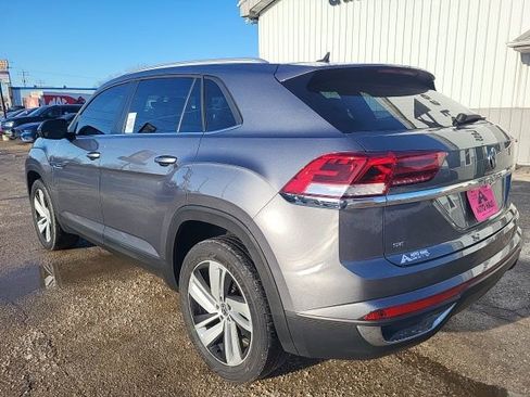 Used 2022 Volkswagen Atlas Cross Sport SE image 8