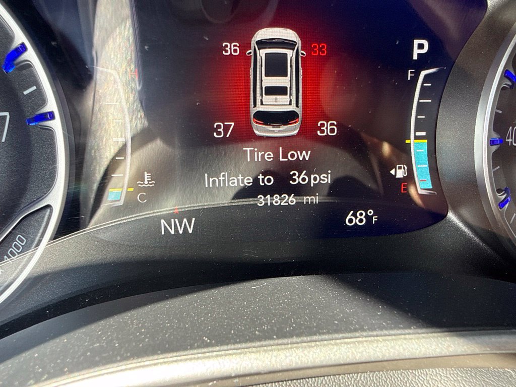 Used 2025 Chrysler Pacifica Select FWD image 11