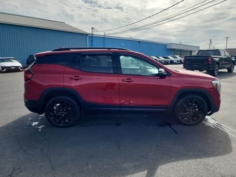 Certified 2023 GMC Terrain SLT w/ Elevation Edition AWD/4WD image 9