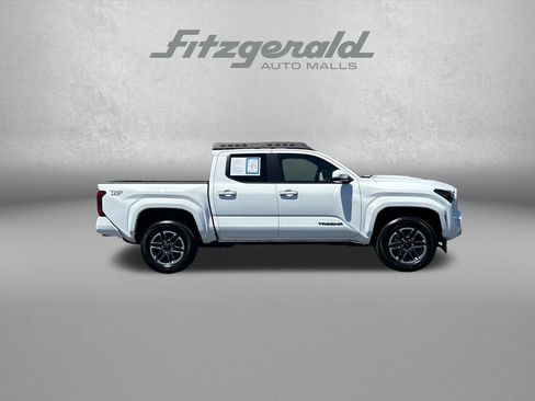 Used 2024 Toyota Tacoma TRD Sport w/ TRD Sport Upgrade Package AWD/4WD image 9