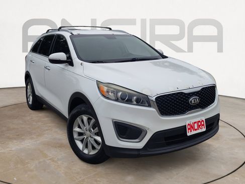 Used 2016 Kia Sorento LX w/ LX Convenience Package image 6