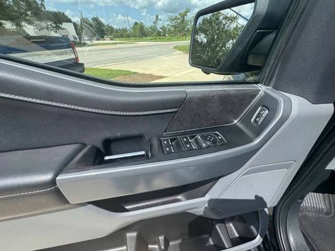 Used 2024 Ford F150 XLT AWD/4WD image 12