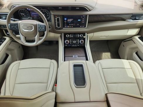 Used 2021 GMC Yukon Denali w/ Denali Premium Package image 21