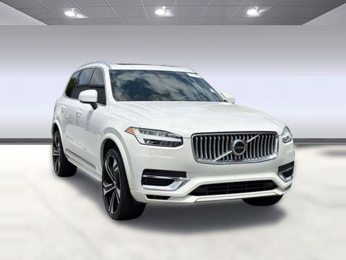 Used 2024 Volvo XC90 B6 Ultimate w/ Protection Package Premier AWD/4WD image 7