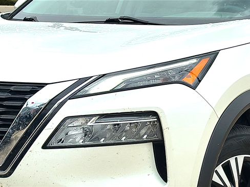 Used 2023 Nissan Rogue SV w/ SV Premium B Package FWD image 4