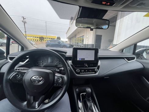 Used 2023 Toyota Corolla LE image 31