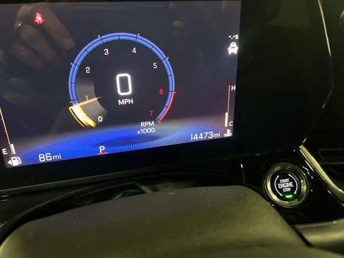 Certified 2025 Chevrolet Trax RS w/ Driver Confidence Package image 21