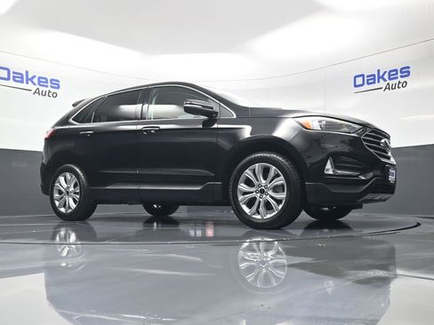Used 2024 Ford Edge Titanium image 39