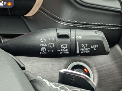 New 2025 Jeep Grand Cherokee Limited w/ Luxury Tech Group II image 27