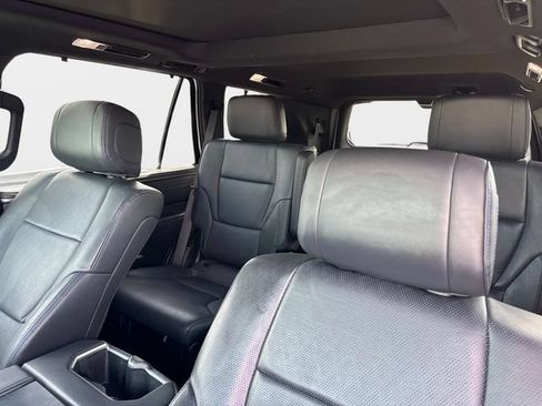 Used 2024 Toyota Sequoia Platinum AWD/4WD image 17