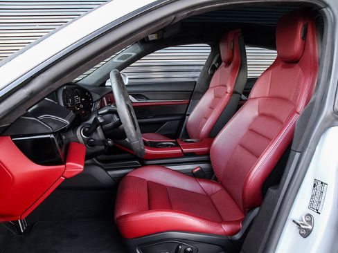 Certified 2022 Porsche Taycan Turbo S AWD/4WD image 5