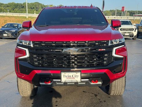 Used 2024 Chevrolet Tahoe Z71 w/ Z71 Off-Road Package AWD/4WD image 9