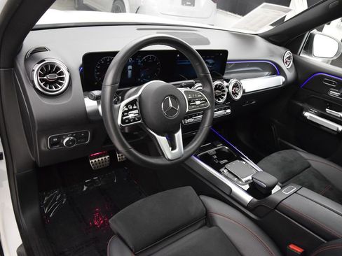 Used 2023 Mercedes-Benz GLB 250 image 21