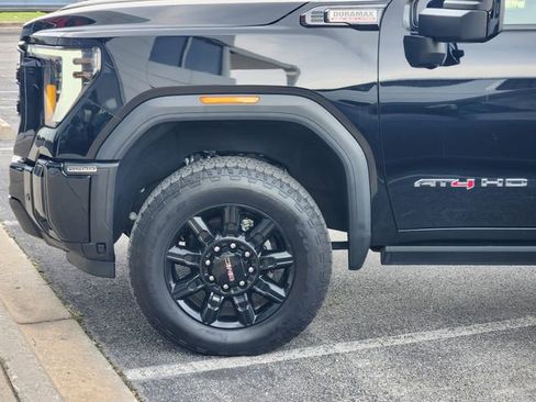 Used 2024 GMC Sierra 2500 AT4 w/ AT4 Premium Plus Package image 5