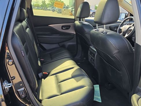 Used 2024 Nissan Murano SV AWD/4WD image 11