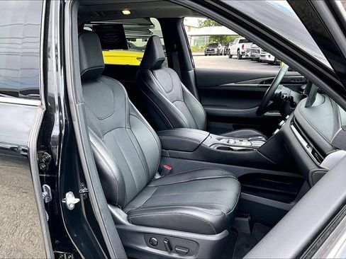 Certified 2025 INFINITI QX60 Luxe AWD/4WD image 12