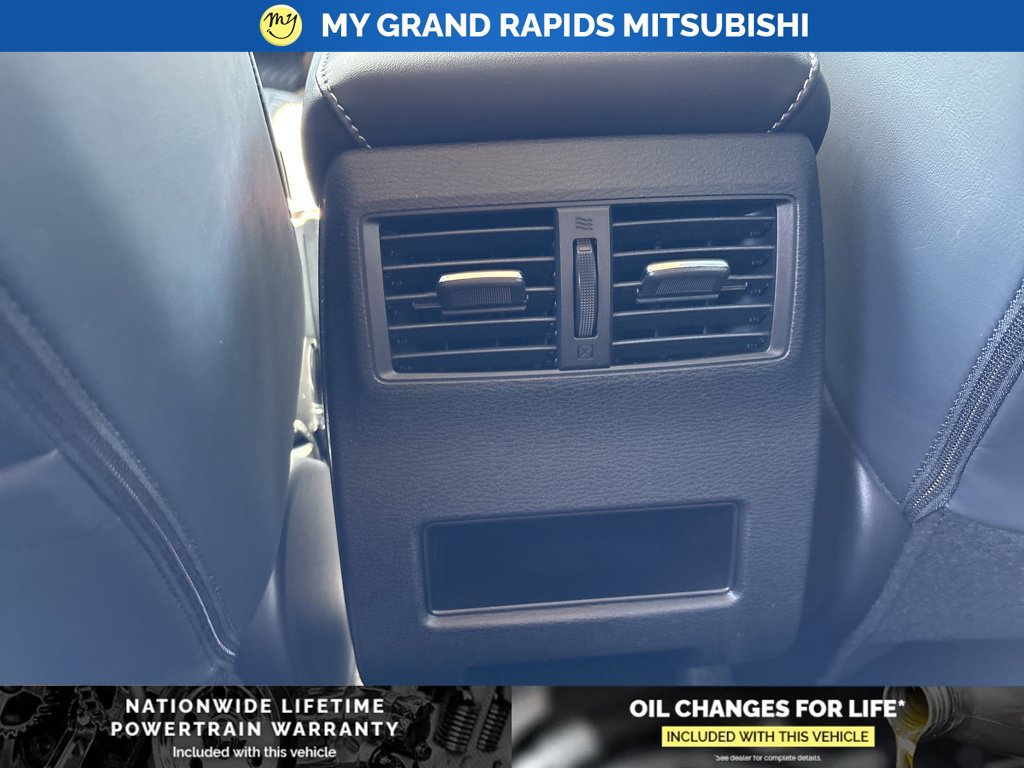 New 2026 Mitsubishi Outlander SE AWD/4WD image 19