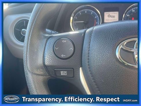 Used 2019 Toyota Corolla LE image 20