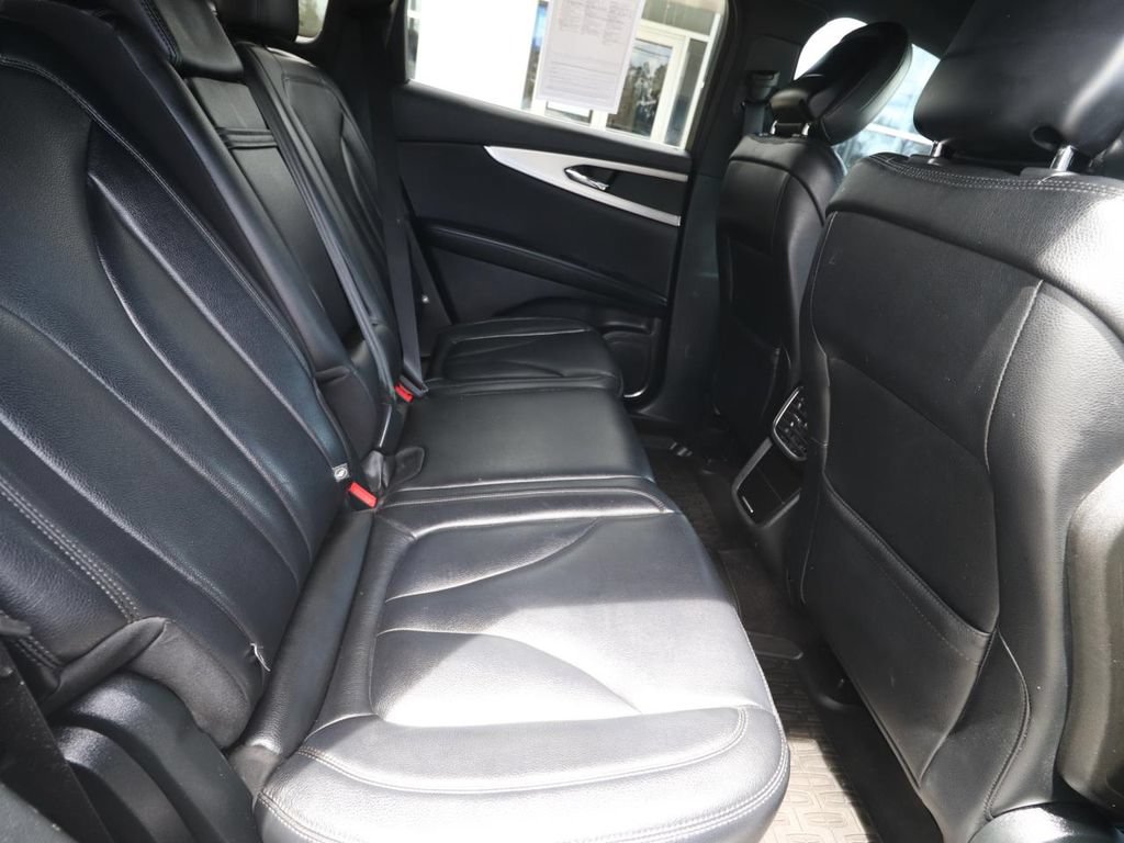 Used 2020 Lincoln Nautilus FWD image 22