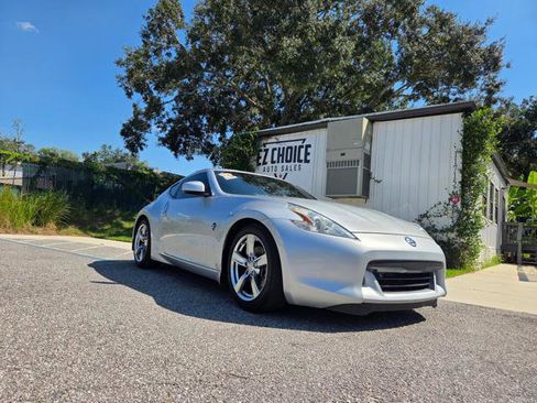 Used 2009 Nissan 370Z Touring image 1