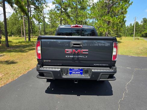 Used 2022 GMC Canyon Denali RWD image 4