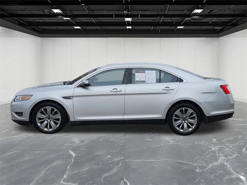 Used 2011 Ford Taurus Limited image 2