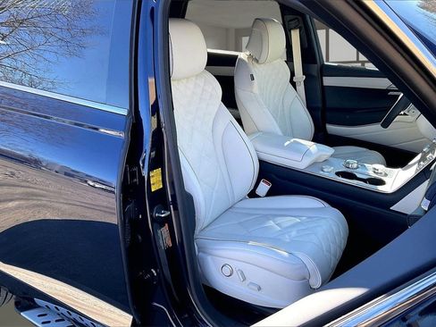 Used 2025 Genesis GV80 3.5T Prestige image 29