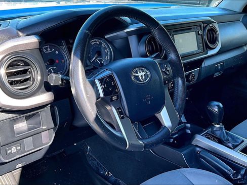 Used 2017 Toyota Tacoma SR5 w/ Tow Package image 13