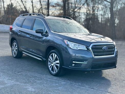 Used 2022 Subaru Ascent Limited w/ Technology Package image 8