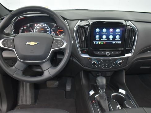 Used 2023 Chevrolet Traverse Premier image 20