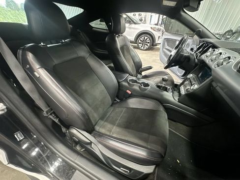 Used 2016 Ford Mustang GT Premium w/ Equipment Group 401A RWD image 32