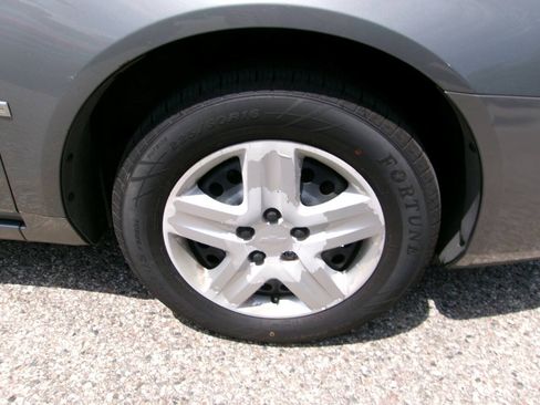 Used 2008 Chevrolet Impala LT FWD image 10