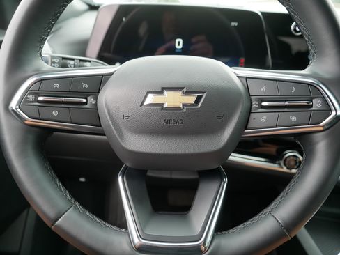 Used 2025 Chevrolet Equinox LT AWD/4WD image 25