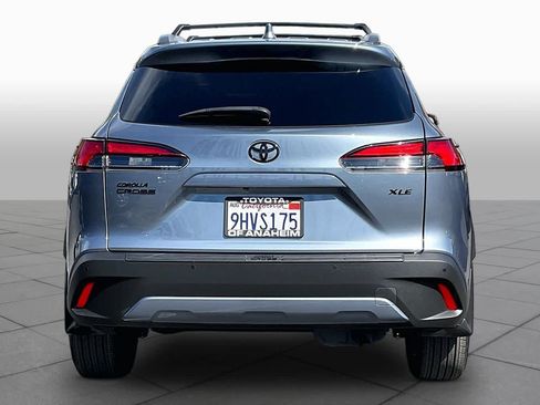 Certified 2023 Toyota Corolla Cross XLE w/ Convenience Package FWD image 4