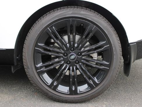 Used 2025 Land Rover Range Rover SE AWD/4WD image 19