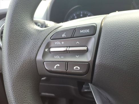 Used 2020 Hyundai Kona SE AWD/4WD image 28