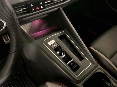 Used 2022 Volkswagen GTI SE image 17