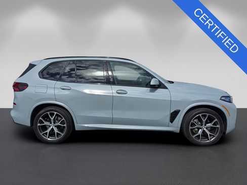 Used 2026 BMW X5 sDrive40i w/ M Sport Package RWD image 3