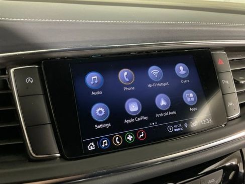 Used 2024 Buick Enclave Essence image 14