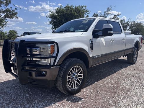 Used 2017 Ford F350 King Ranch w/ King Ranch Ultimate Package AWD/4WD image 1