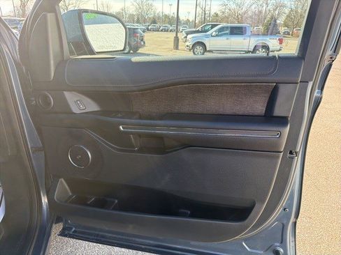 Used 2020 Ford Expedition Limited image 20