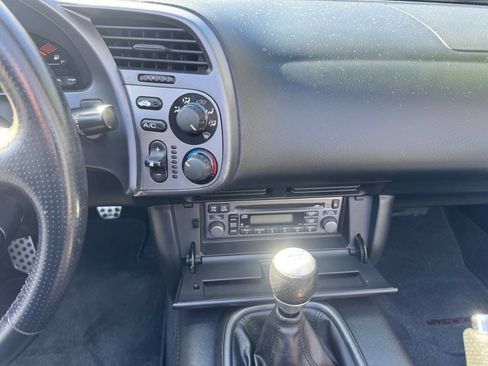 Used 2003 Honda S2000 image 11