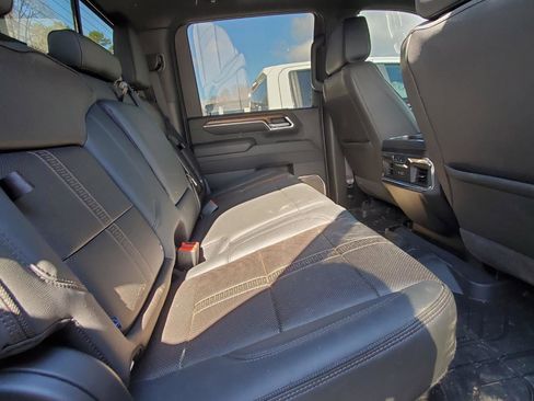 Used 2026 Chevrolet Silverado 3500 High Country w/ Technology Package image 6