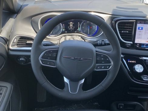 New 2026 Chrysler Voyager LX image 37