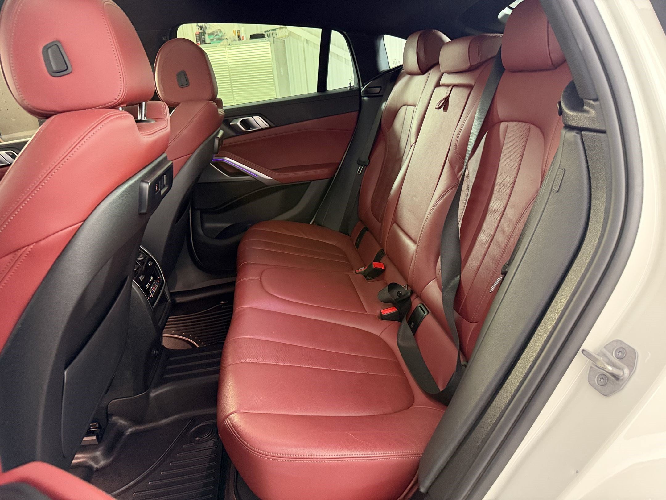Used 2022 BMW X6 xDrive40i w/ M Sport Package AWD/4WD image 23