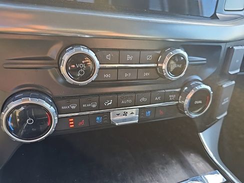 Used 2023 Ford F150 Lariat image 19