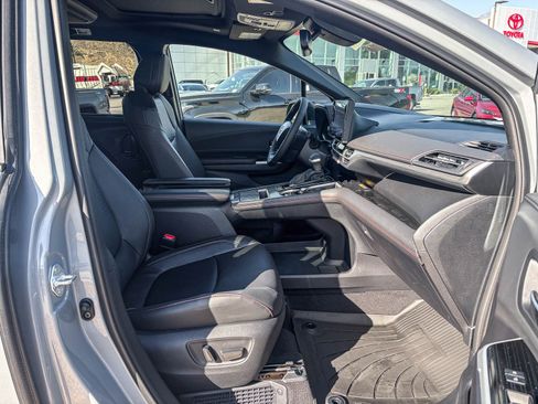 New 2026 Toyota Sienna XSE FWD image 19